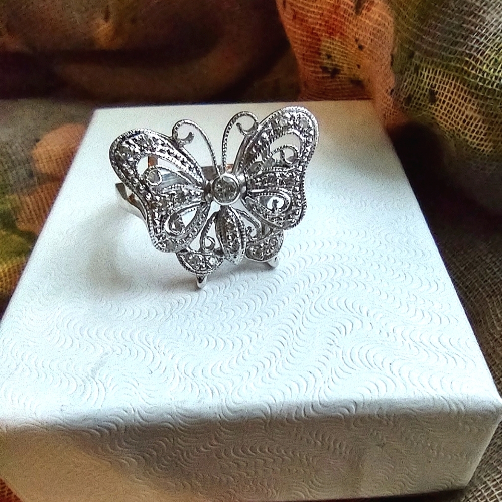 14K White Gold Butterfly Diamond Ring